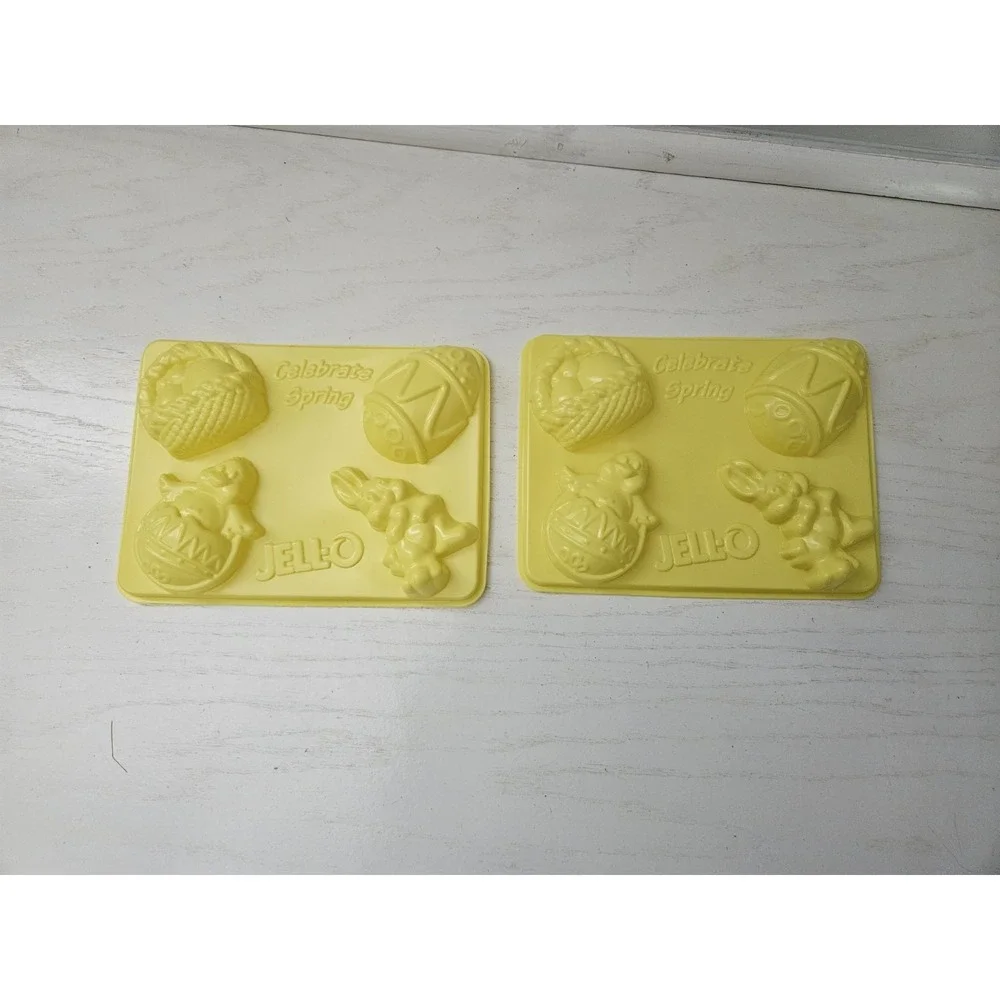 lot 2 Jello Celebrate Spring Shapes Molds Bunny Baby Chick Egg Basket designs‎